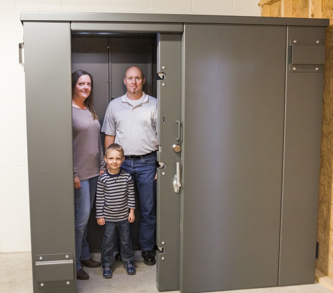 Swisher 20-Person ESP Safety Shelter