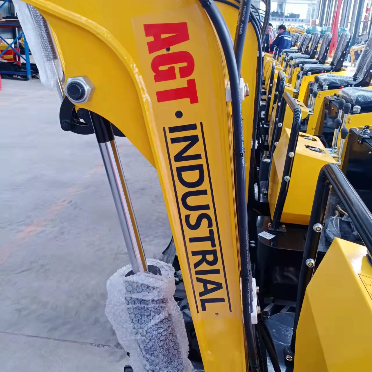 AGT 13.5HP, 1 ton Compact Excavator