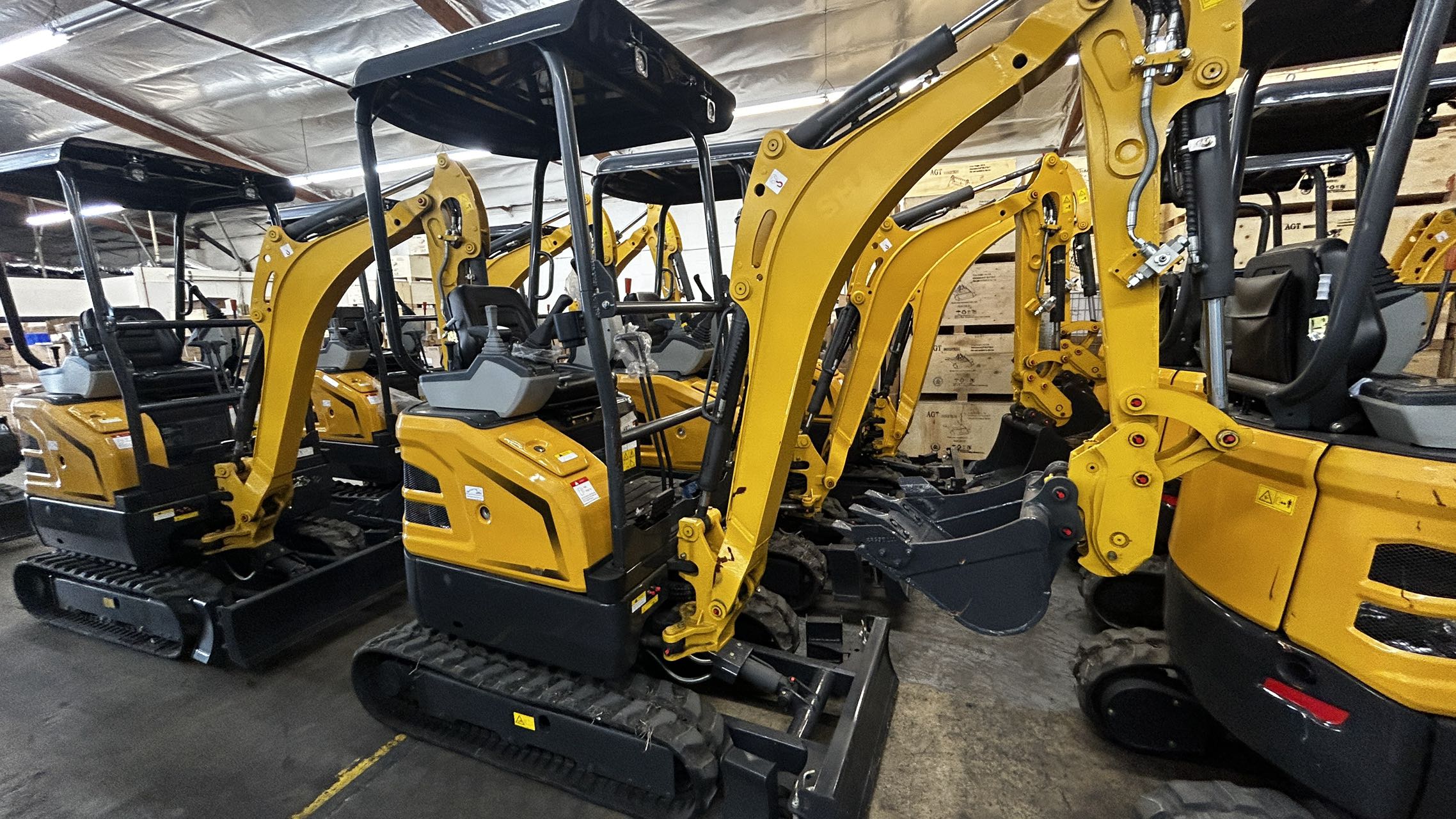 AGT-SE17SR  1.8 TON, KUBOTA Diesel Engine Mini Excavator