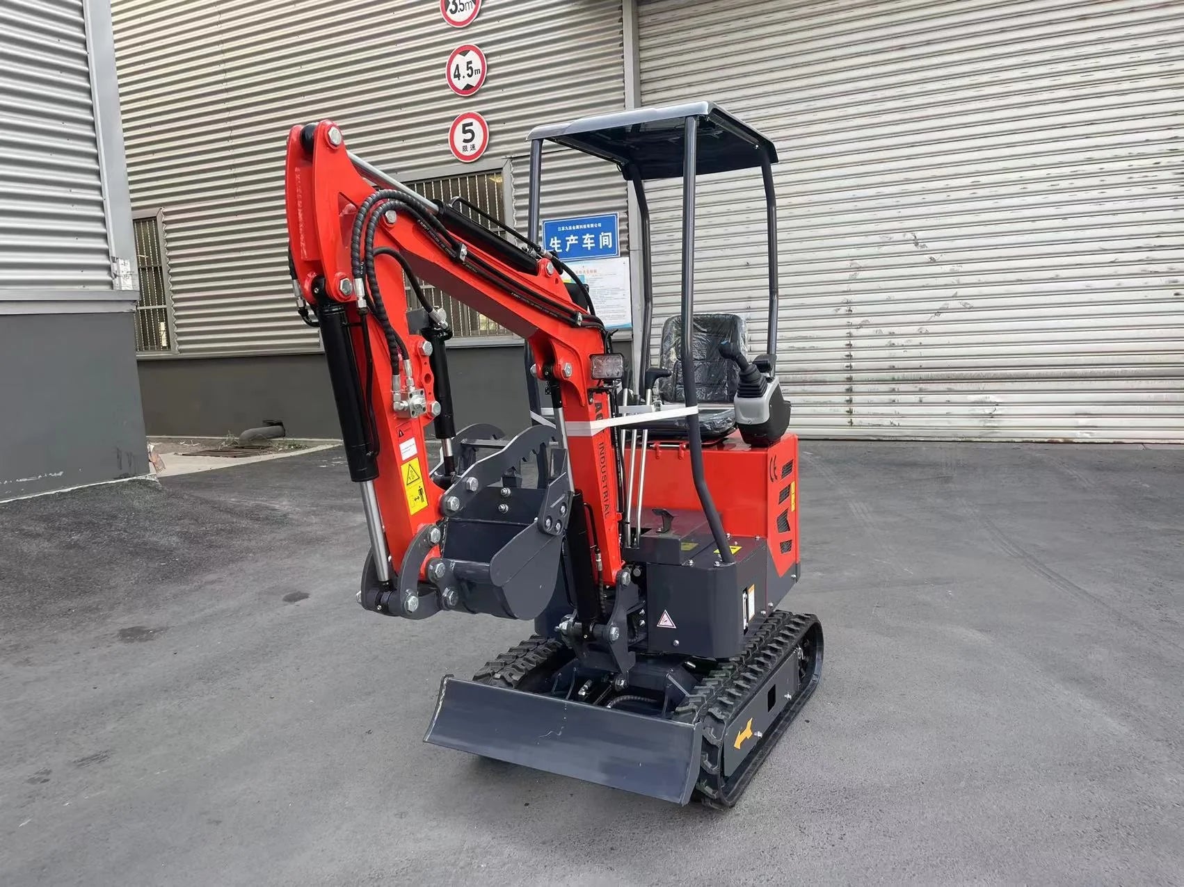 AGT Updated Model 1 Ton Mini Small Excavator, With Hydraulic Thumb and Pilot System, Dual Display and Swing Boom
